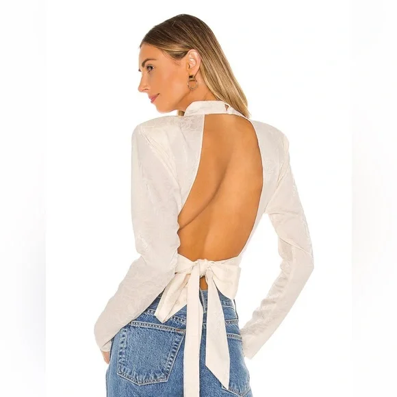 LPA Lia open back top with shoulder pads - Picture 2 of 6